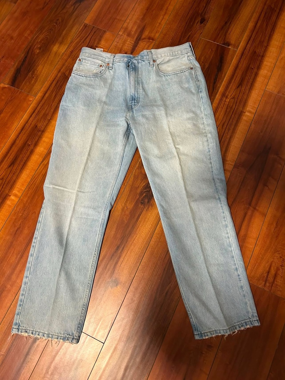 Levi’s 550 light wash straight leg